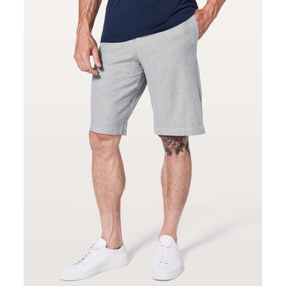 Lululemon Mens Commission Golf Shorts Gray Size 32 Flat Front Pockets‎